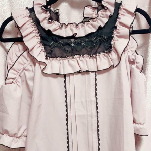 Dear My Love Cold Shoulder Puff Sleeve Sheer Front Bow Ruffle Blouse - Picture 1 of 3